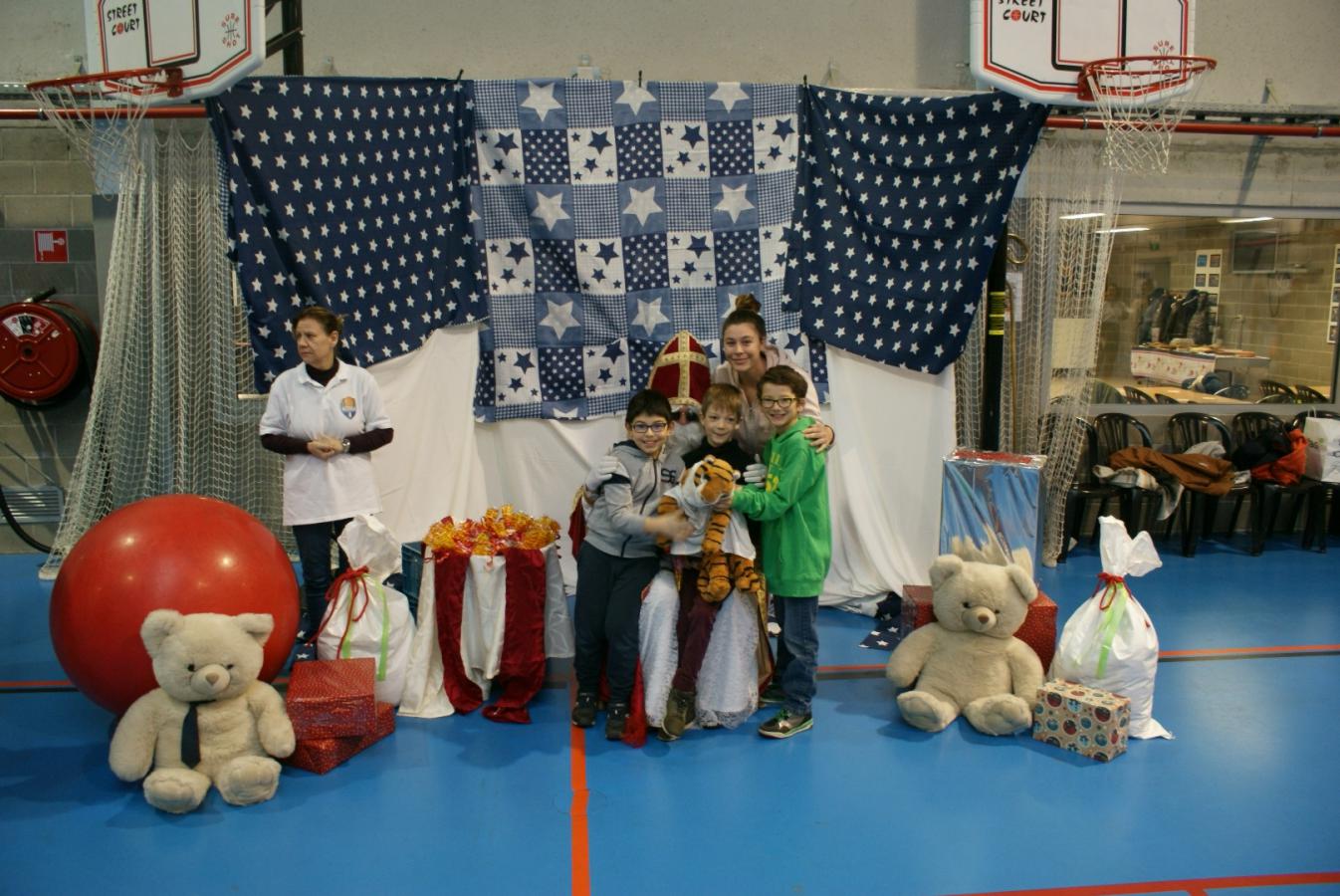 Equipe U10B Samir - Mathieu - Mathilde - Mattéo - Mascotte